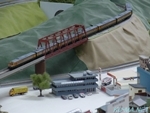 KATOラウンドハウス185系湘南色鉄橋を渡る写真サムネイル