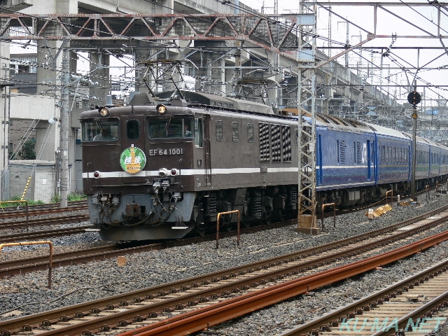 EF64-1001と24系7両の越後鉄道写真