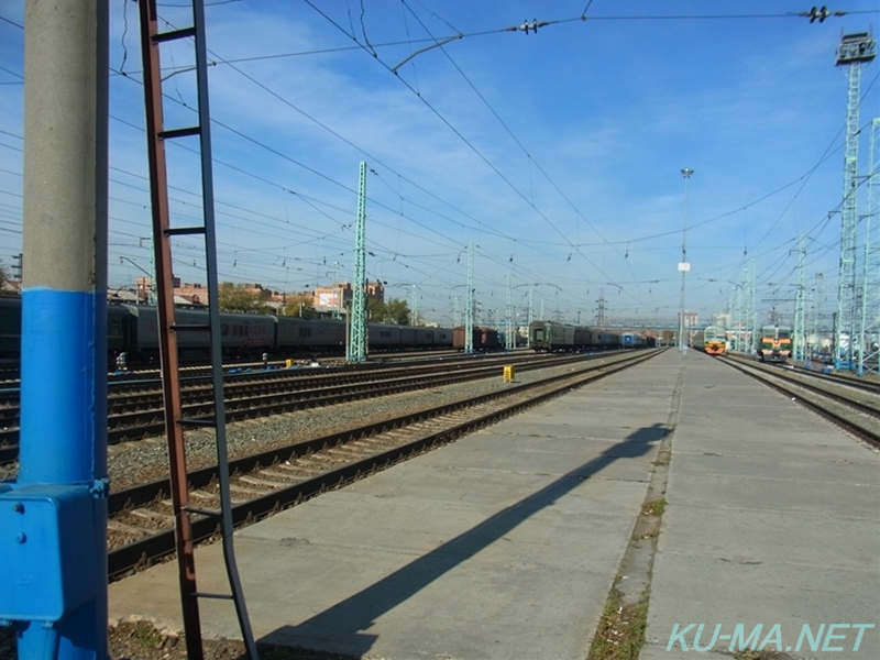 ノヴォシビルスク駅の荷物列車の写真