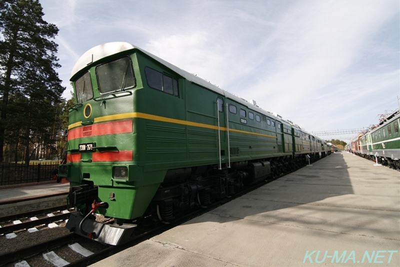 ソ連ディーゼル機関車2ТЭ10м-2670の写真