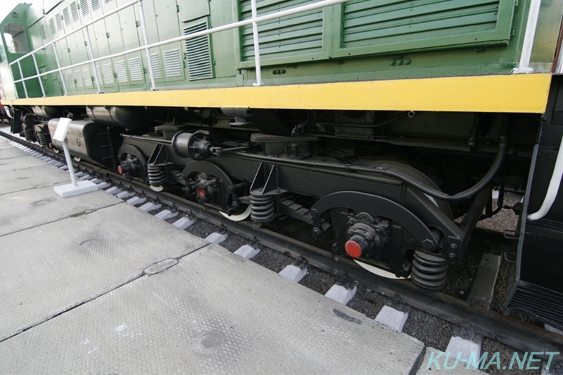 ロシアディーゼル機関車ТЭМ15-016の台車写真